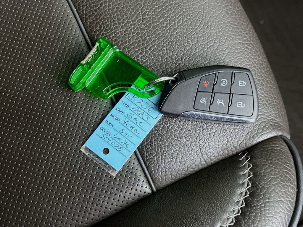 Used 2023 GMC Yukon Denali image 39