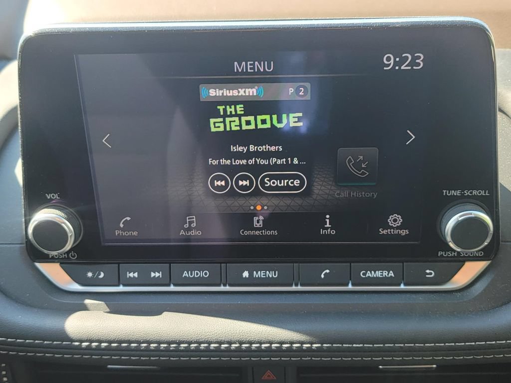 Used 2023 Nissan Rogue S AWD/4WD image 25