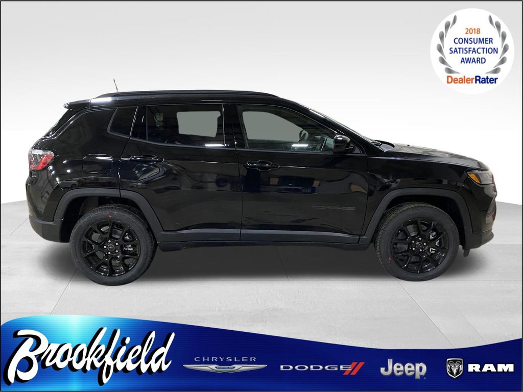 New 2026 Jeep Compass Latitude image 7