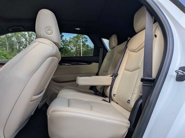 Used 2018 Cadillac XT5 Luxury w/ Driver Awareness Package FWD image 14
