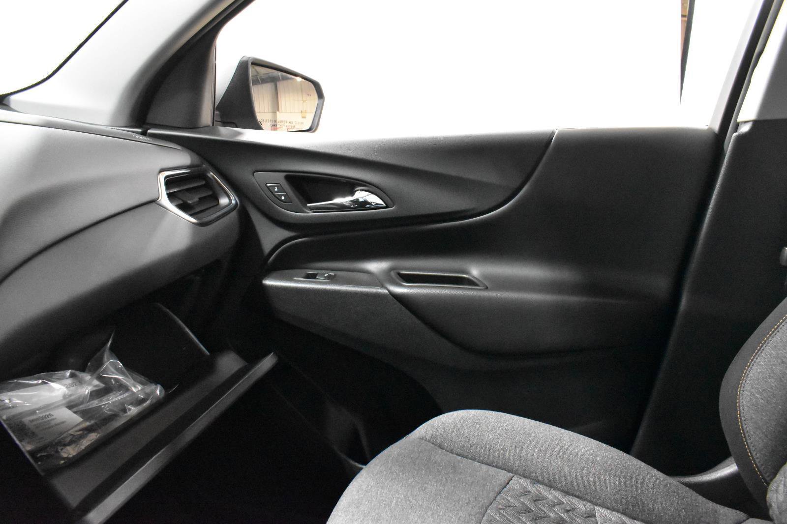 Used 2023 Chevrolet Equinox LT image 19