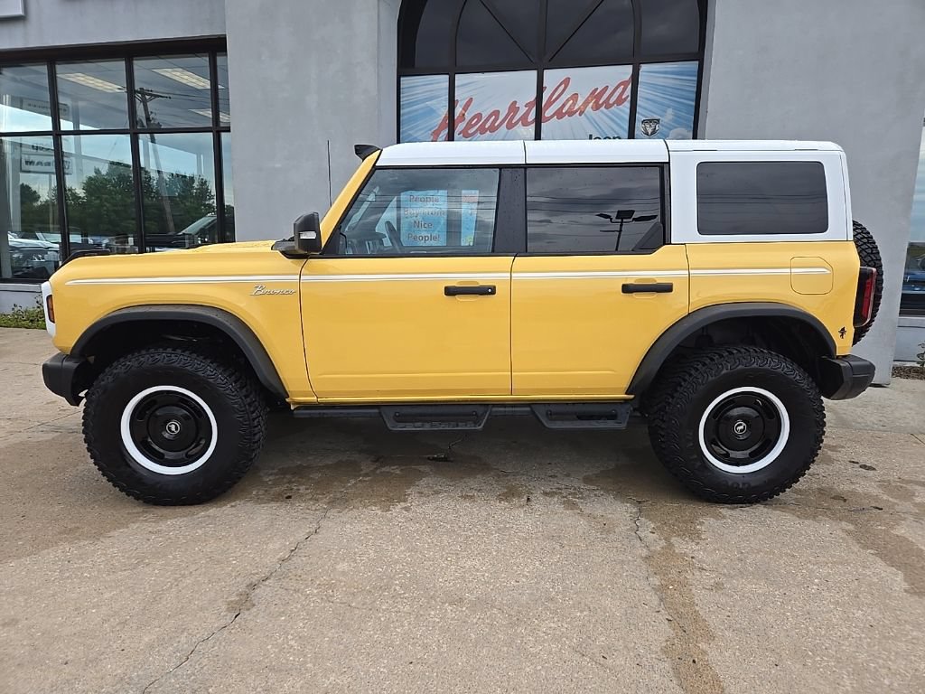 Used 2023 Ford Bronco Heritage Edition AWD/4WD image 6