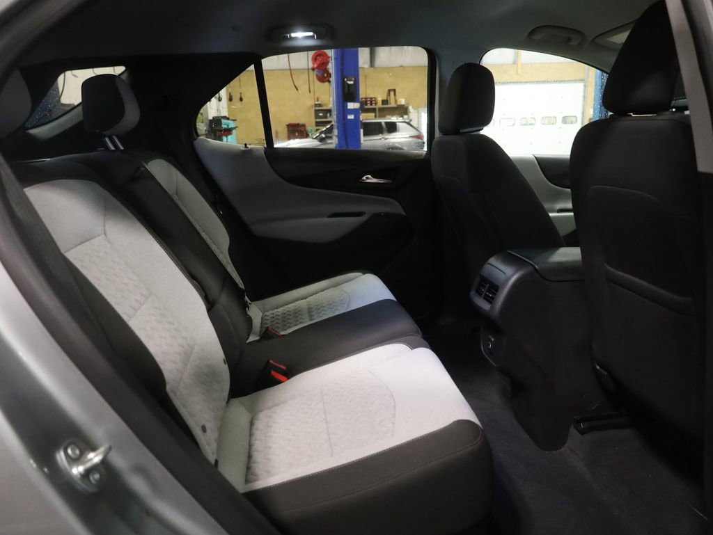 Used 2023 Chevrolet Equinox LT w/ Driver Convenience Package image 16