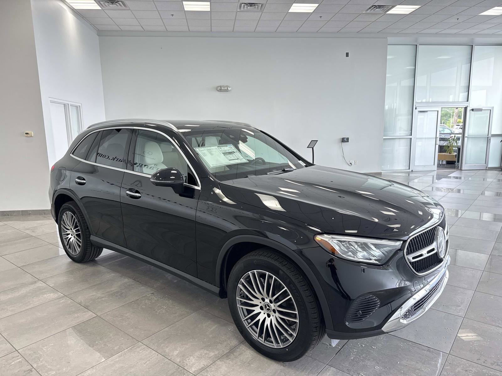 New 2026 Mercedes-Benz GLC 300 4MATIC image 3