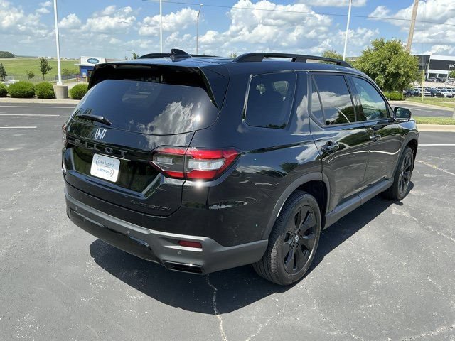 Used 2026 Honda Pilot Black Edition image 3