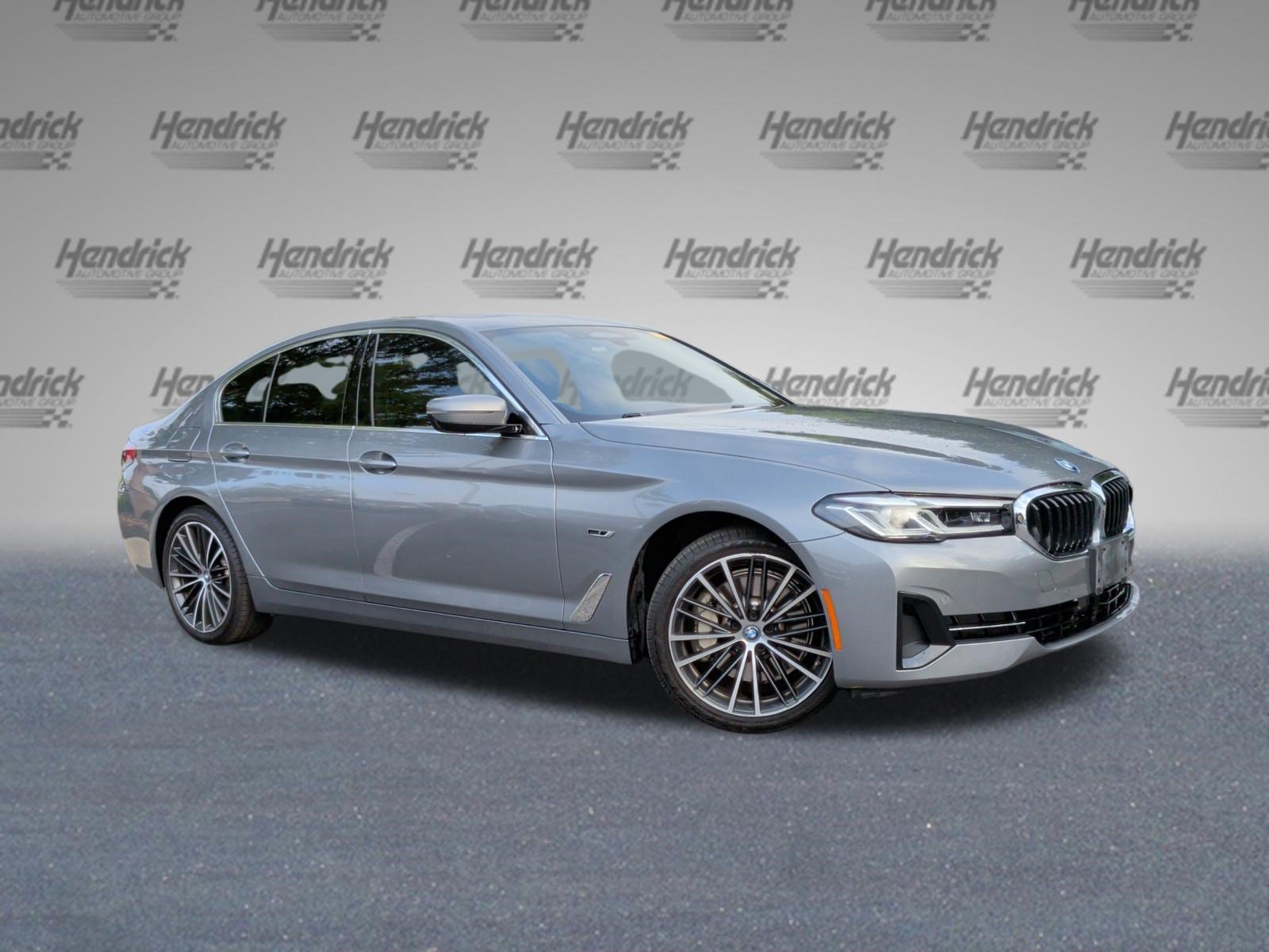 Used 2023 BMW 530e w/ Executive Package RWD image 2