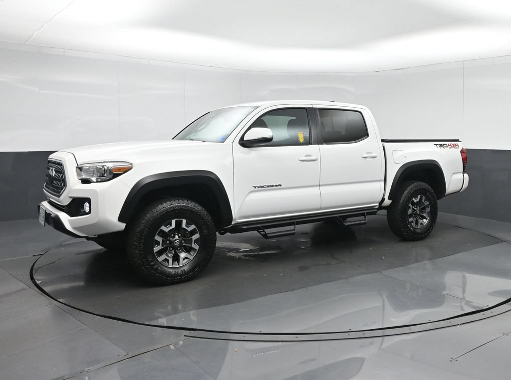 Used 2019 Toyota Tacoma TRD Off-Road AWD/4WD image 3