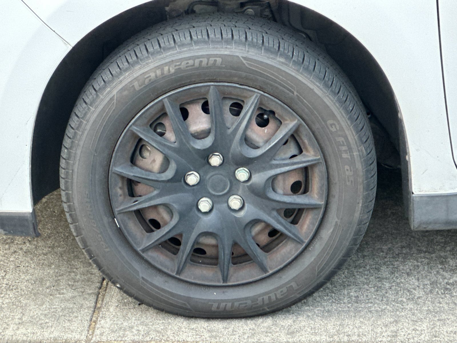 Used 2009 Nissan Versa 1.8 S FWD image 21
