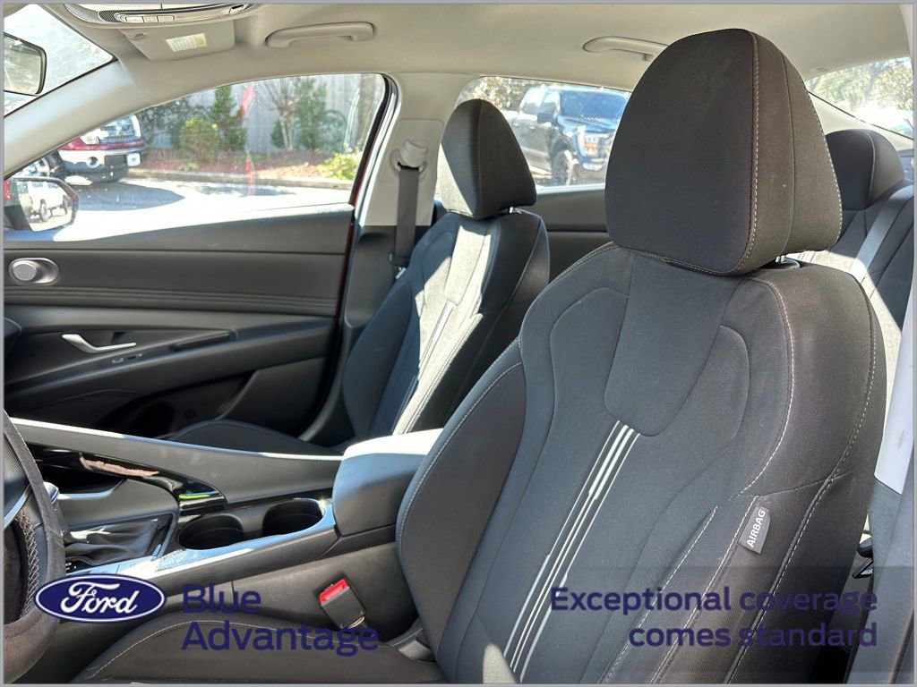 Used 2023 Hyundai Elantra SEL w/ Convenience Package image 11