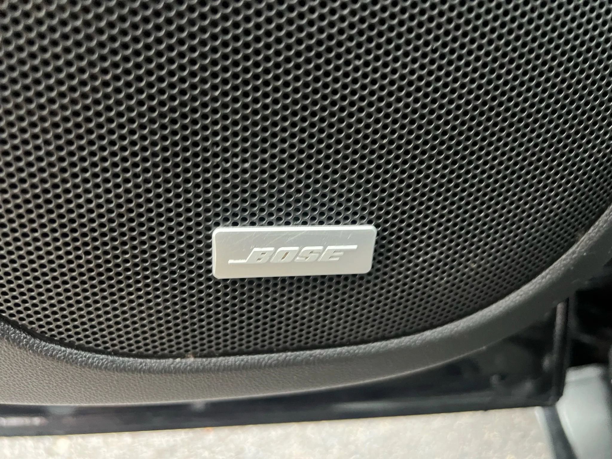 Used 2017 GMC Acadia Denali image 23