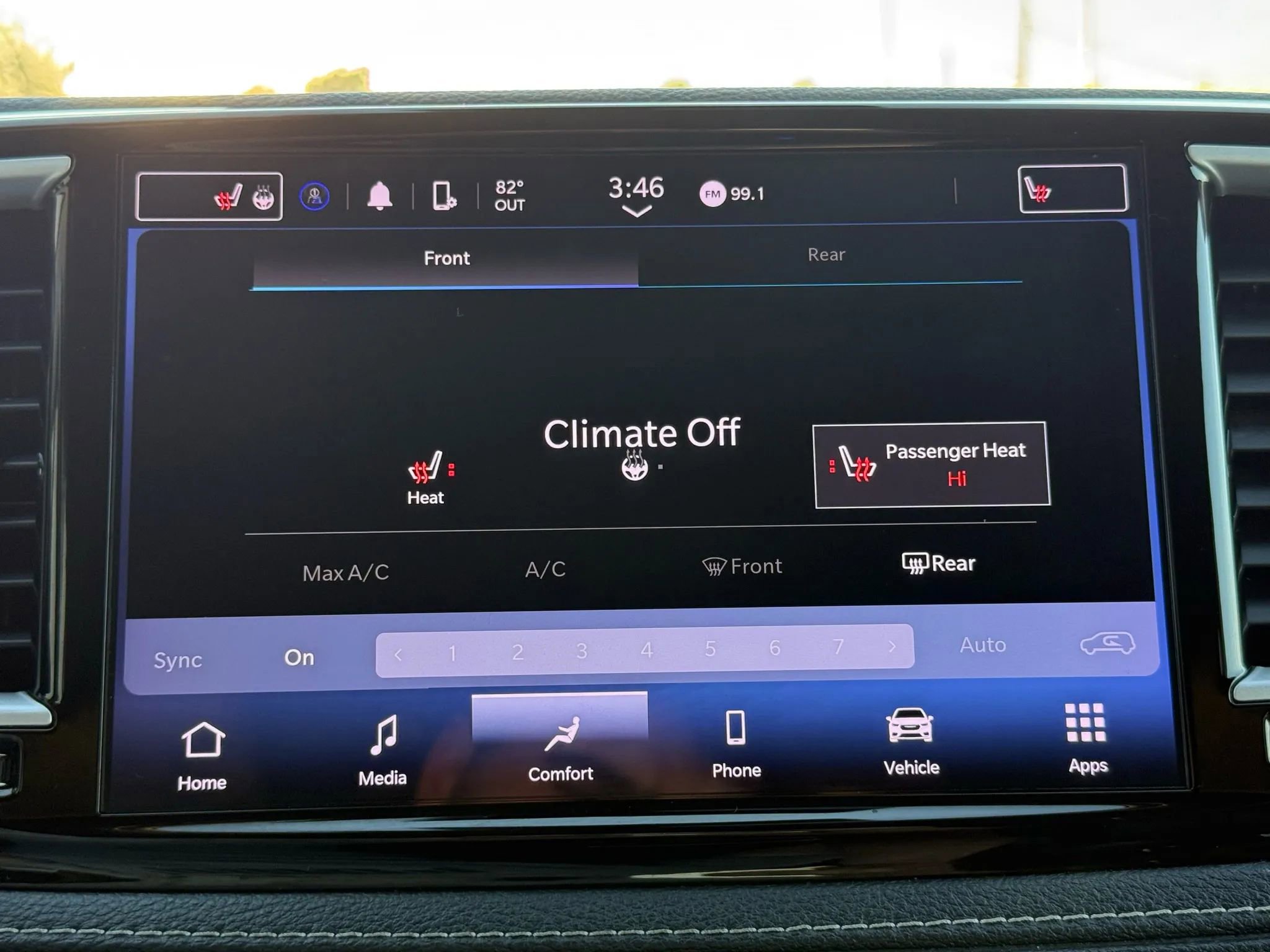 Used 2022 Chrysler Pacifica Touring-L image 41