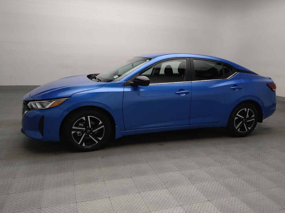 Used 2025 Nissan Sentra SV FWD image 2