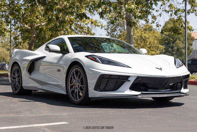 Used 2023 Chevrolet Corvette Stingray Premium Cpe w/ Z51 Performance Package image 20