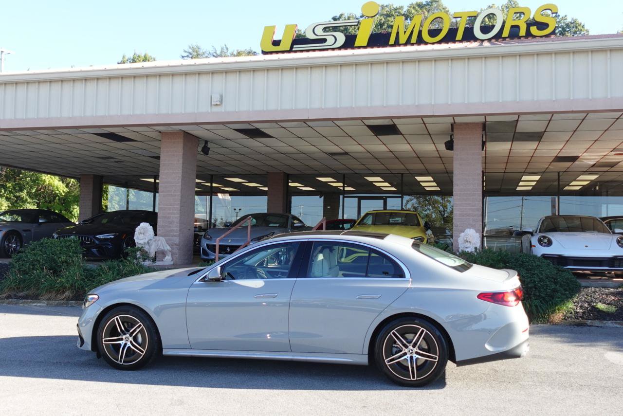 Used 2024 Mercedes-Benz E 350 4MATIC Sedan image 4