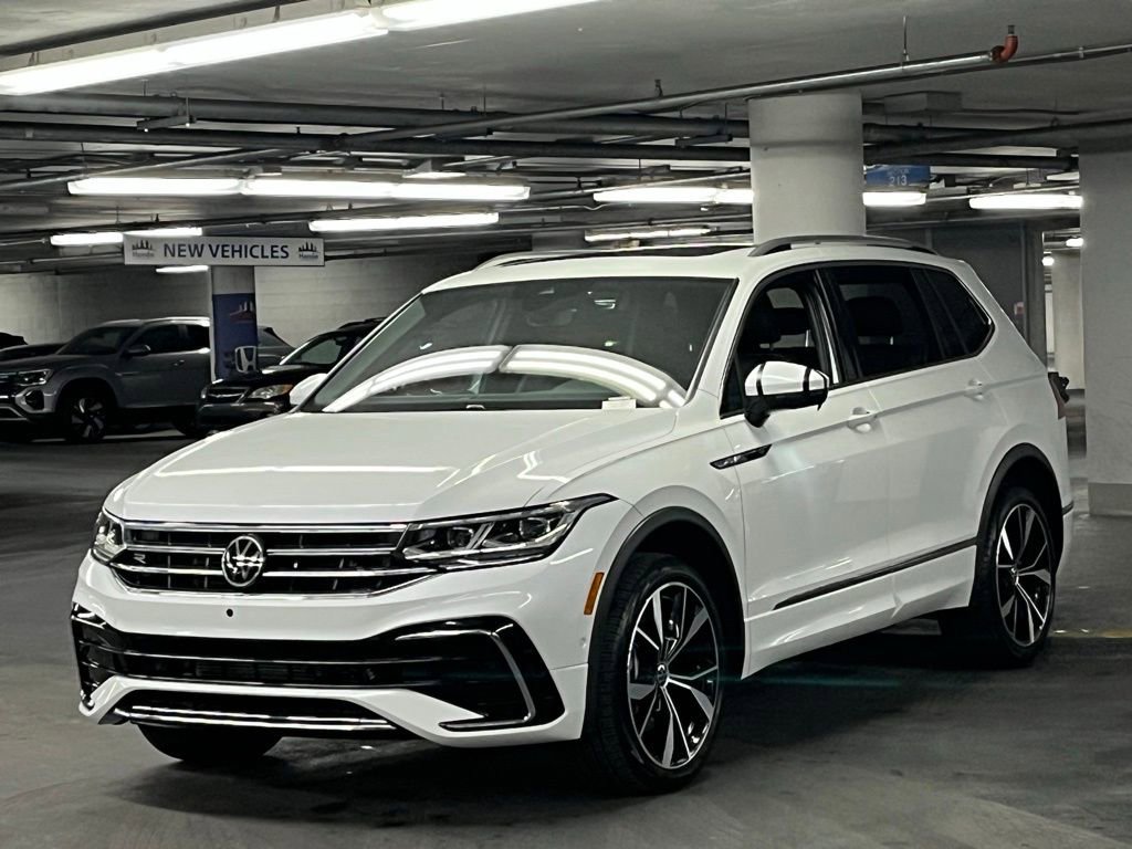 Used 2022 Volkswagen Tiguan SEL R-Line image 3