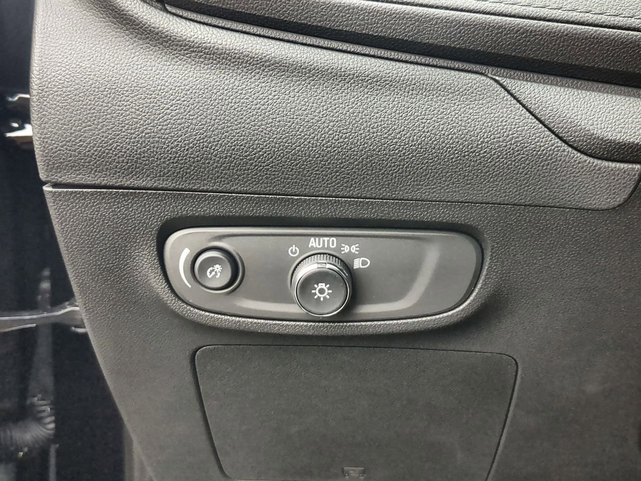 New 2026 Buick Encore GX Sport Touring w/ Comfort Package image 17