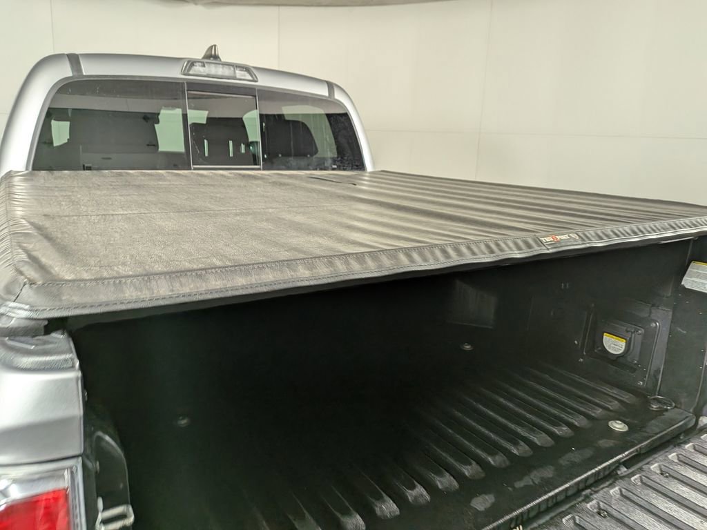 Used 2021 Toyota Tacoma TRD Off-Road image 11