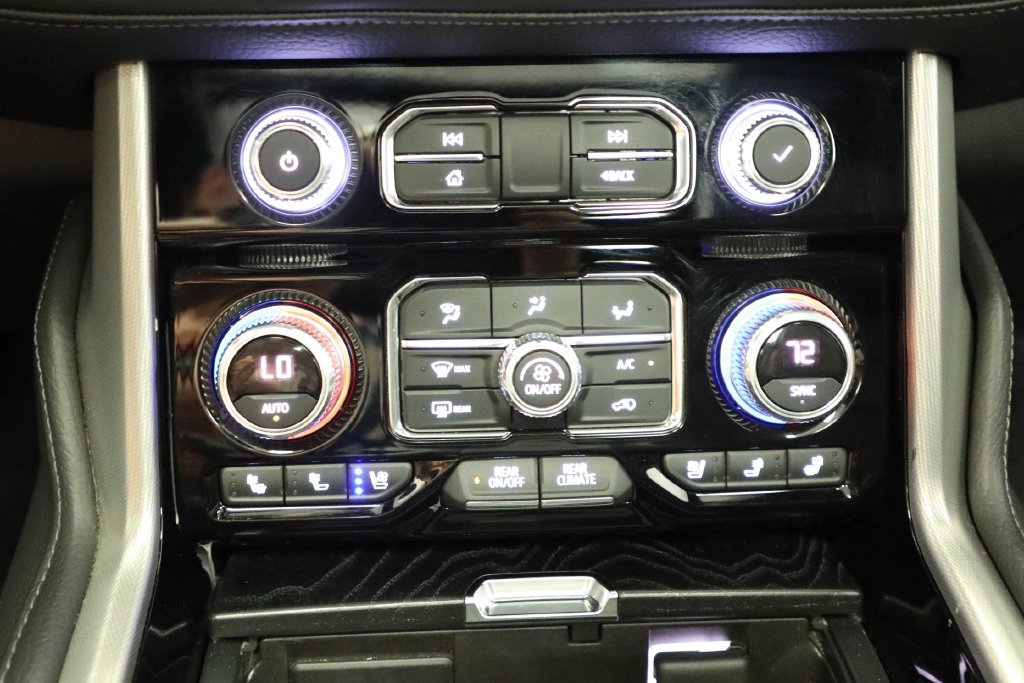 Used 2022 GMC Yukon XL Denali w/ Denali Premium Package AWD/4WD image 7