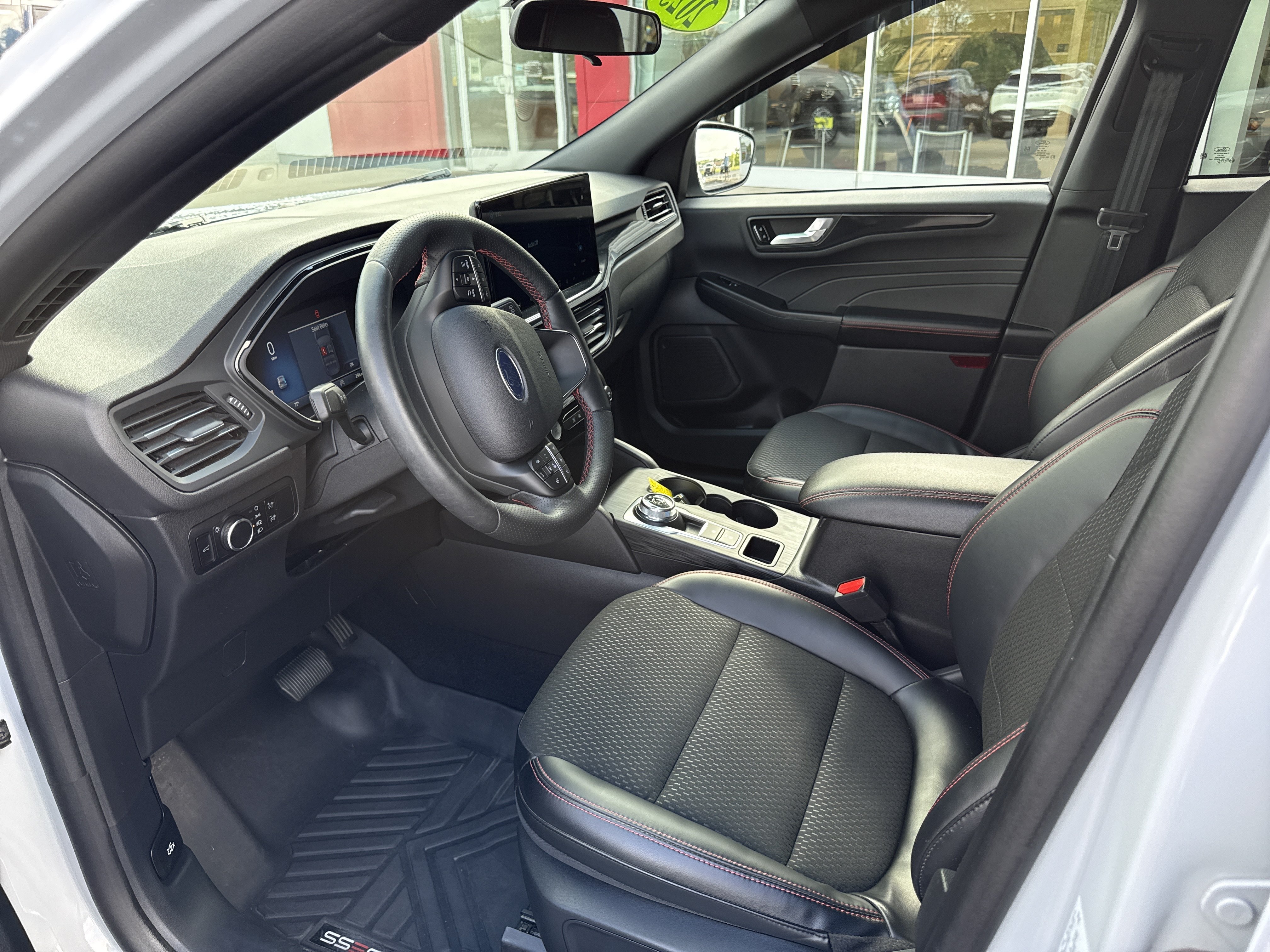 Used 2025 Ford Escape ST-Line w/ Tech Pack #1 AWD/4WD image 5