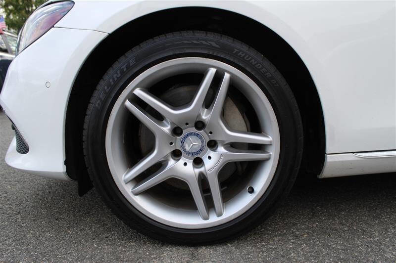 Used 2017 Mercedes-Benz E 300 image 9