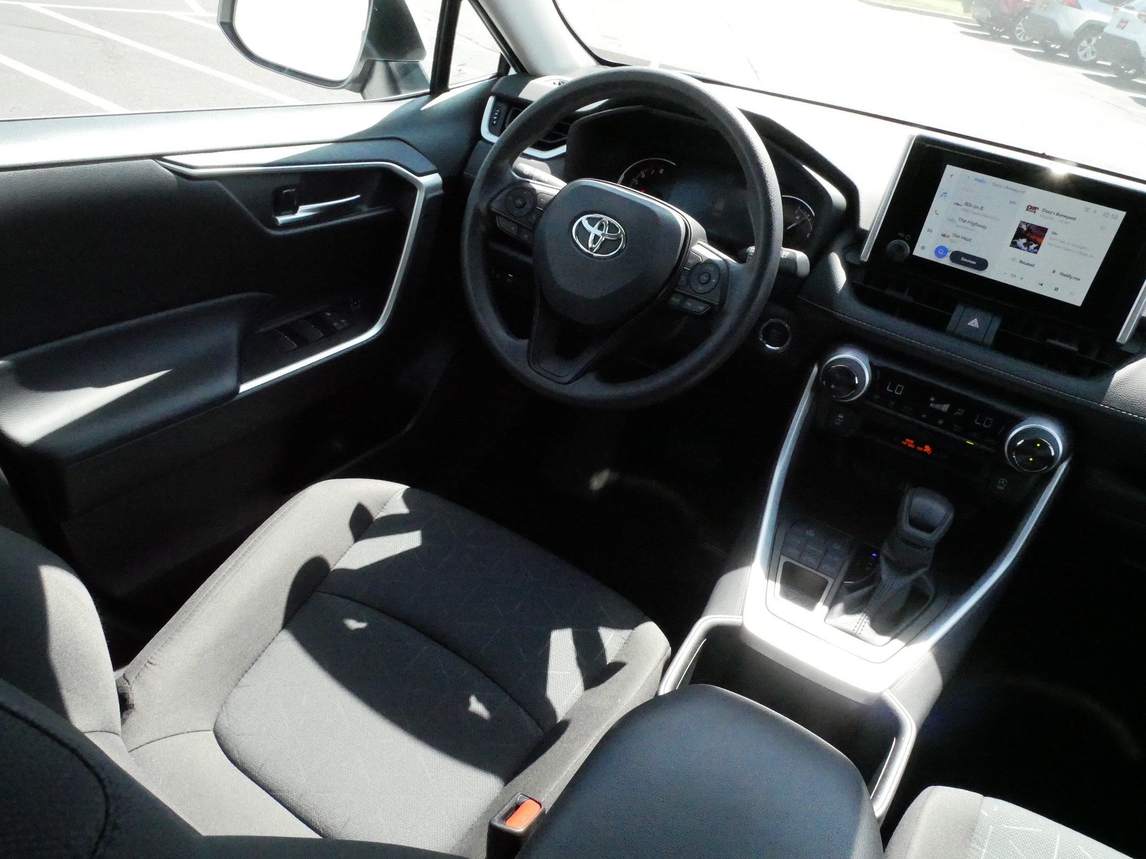 Certified 2025 Toyota RAV4 XLE AWD/4WD image 9
