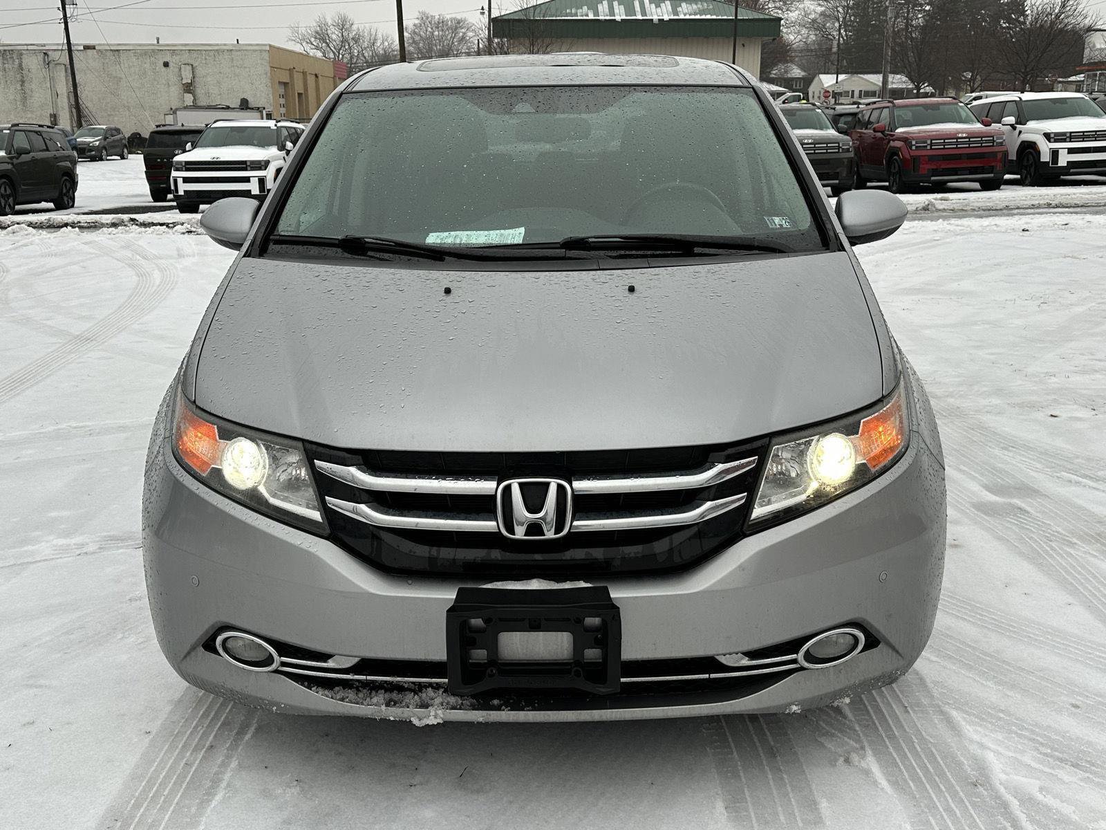 Used 2016 Honda Odyssey Touring image 3