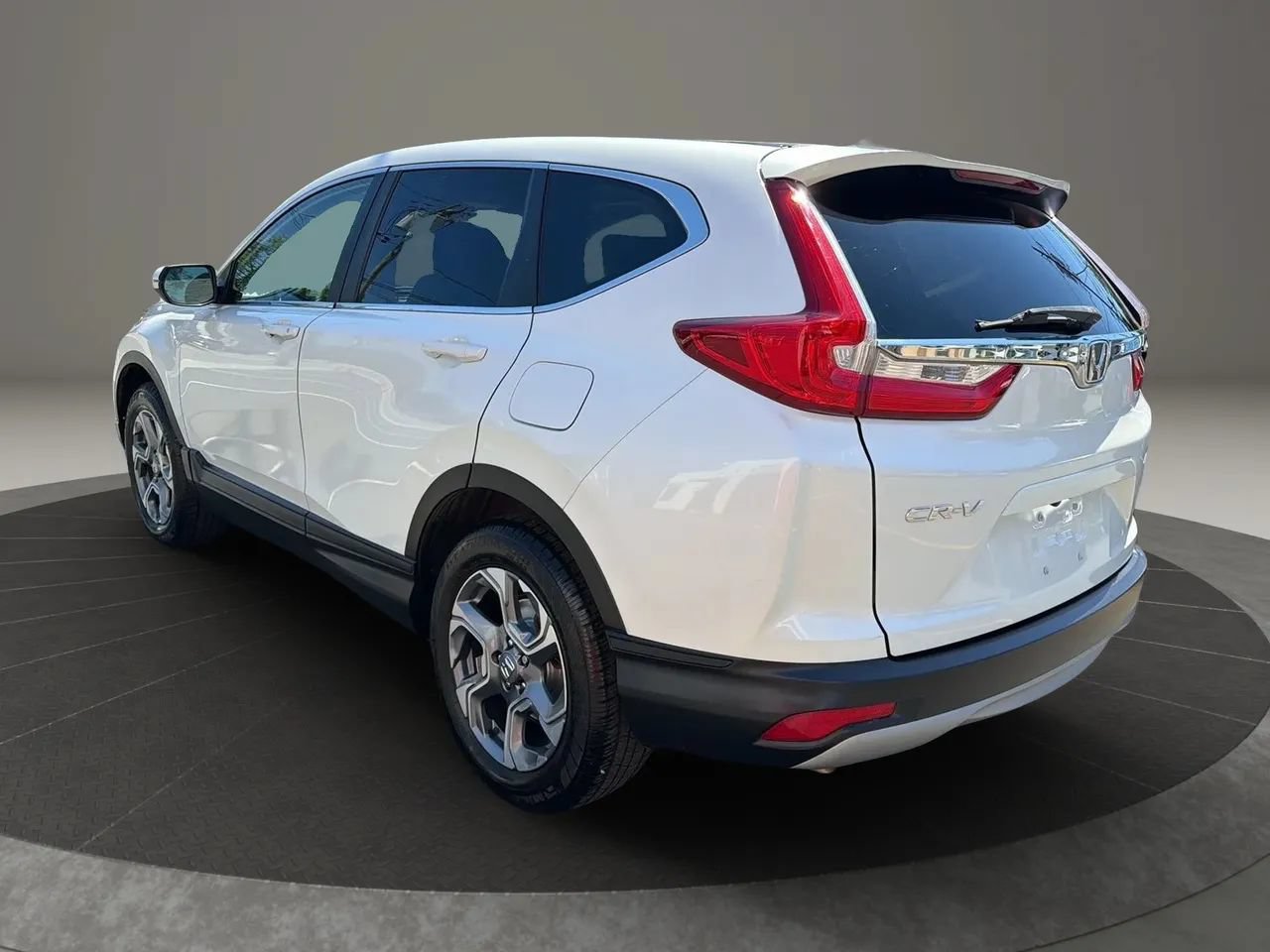 Used 2018 Honda CR-V EX image 7