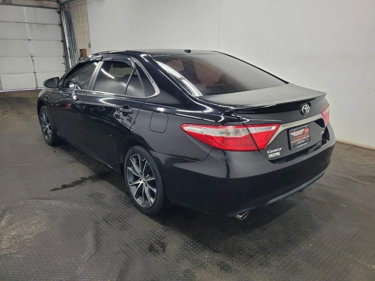 Used 2015 Toyota Camry XSE image 5