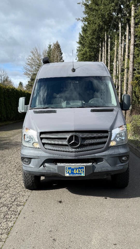 Used 2017 Mercedes-Benz Sprinter 2500 image 8