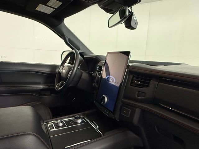 Used 2023 Ford Expedition Limited AWD/4WD image 32