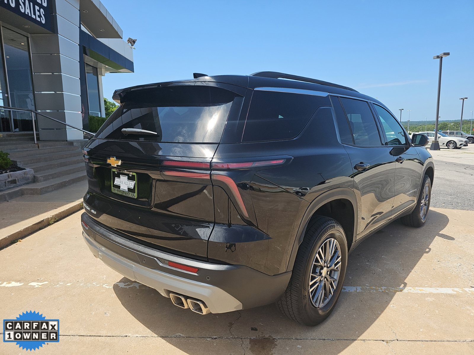 Used 2026 Chevrolet Traverse LT AWD/4WD image 4