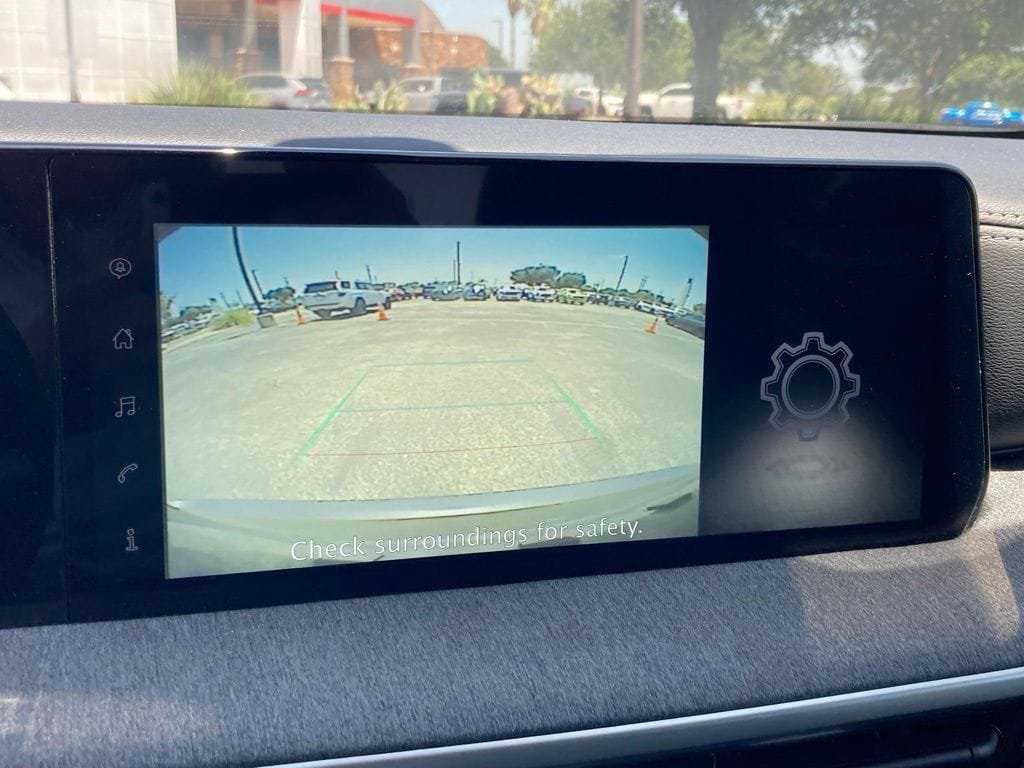 Used 2025 Nissan Kicks SV AWD/4WD image 21