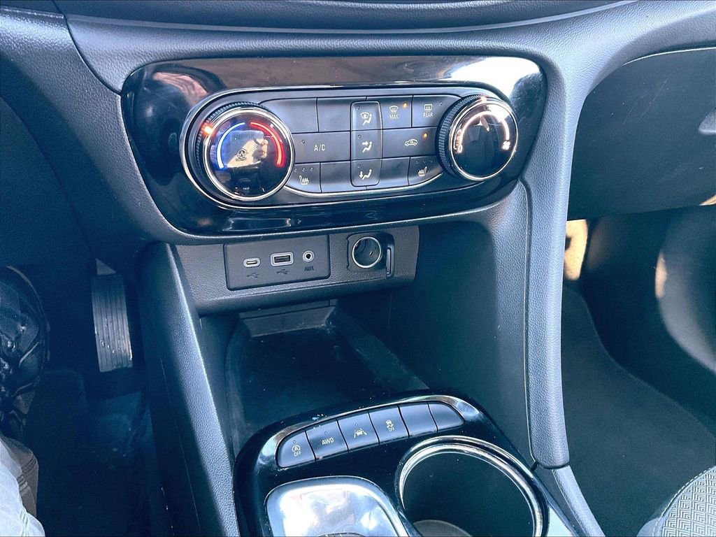 Used 2022 Buick Encore GX Preferred w/ Cold Weather Comfort Package image 24