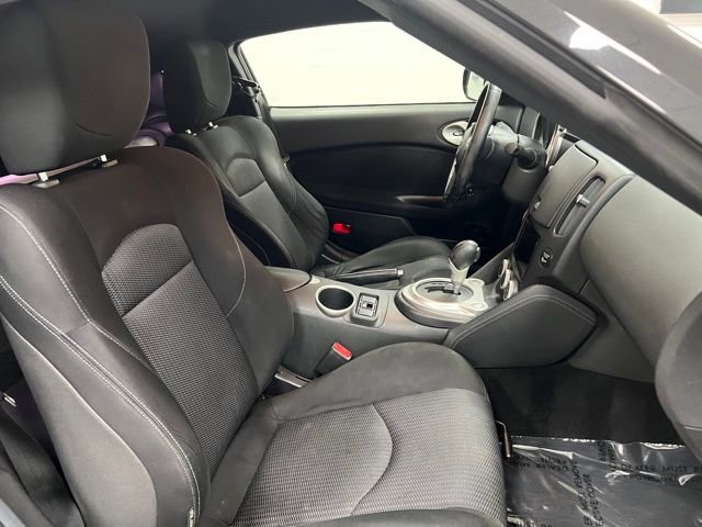 Used 2019 Nissan 370Z Coupe RWD image 42