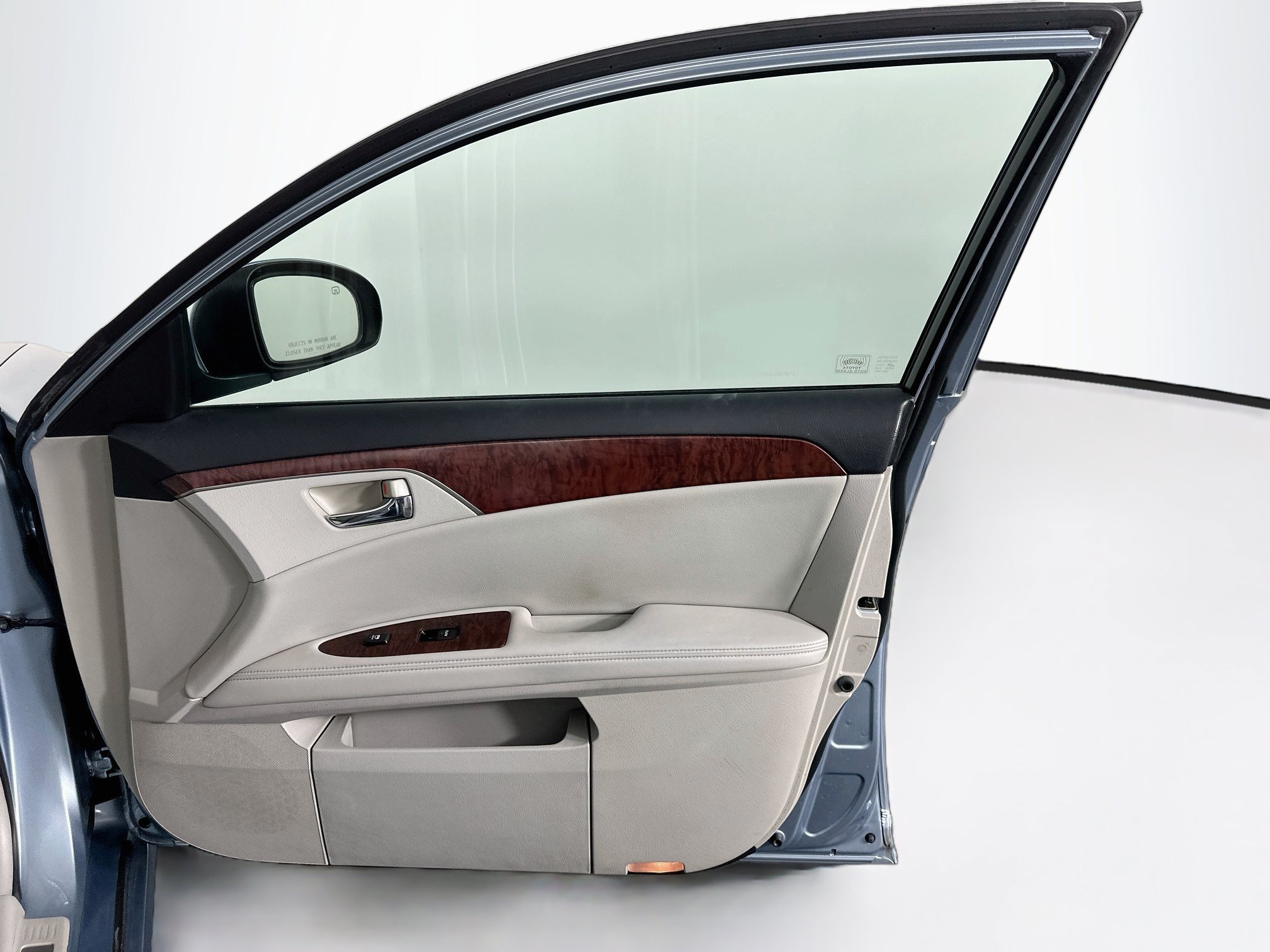 Used 2012 Toyota Avalon Limited FWD image 32