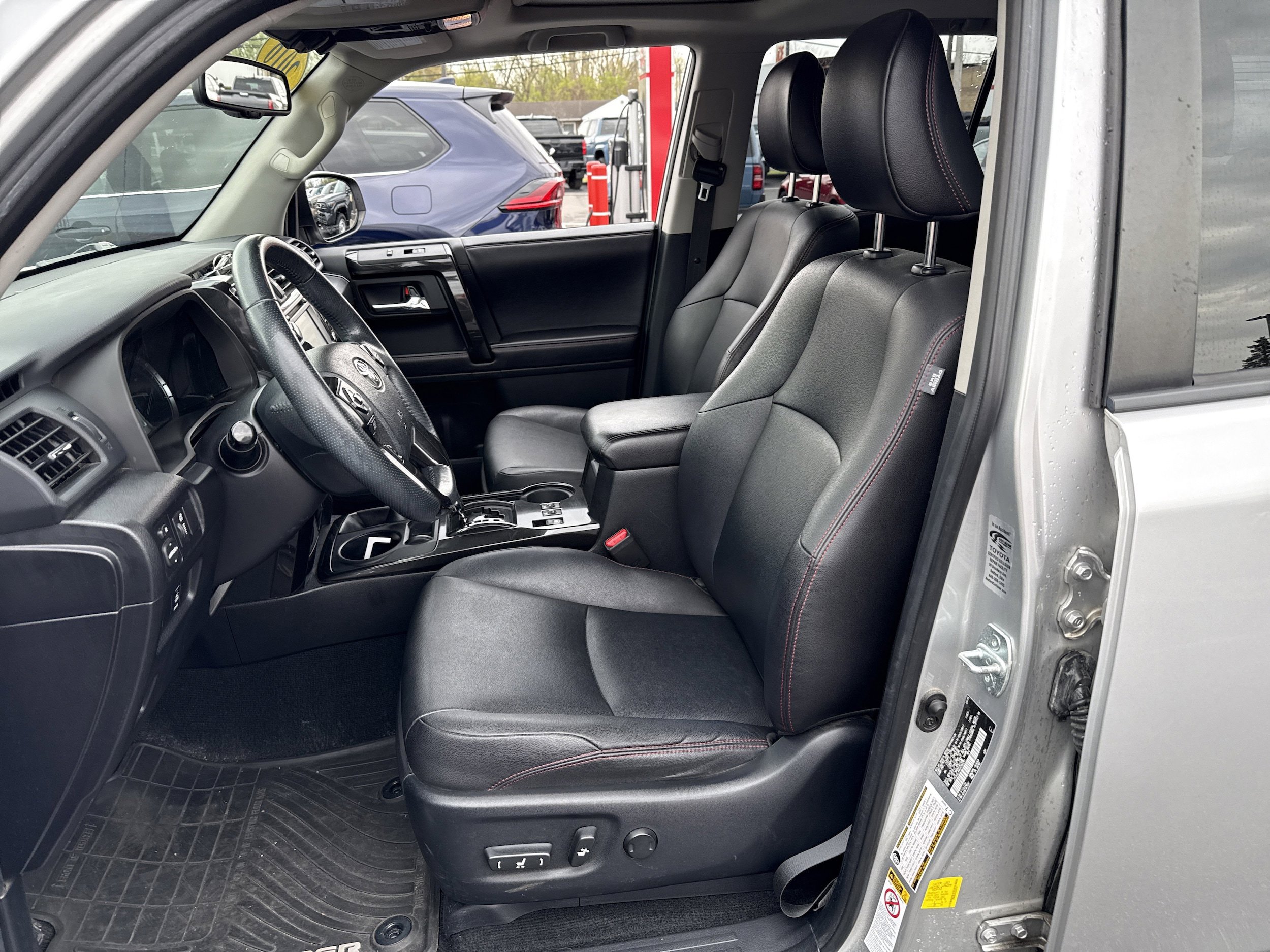 Used 2016 Toyota 4Runner Trail Premium AWD/4WD image 5