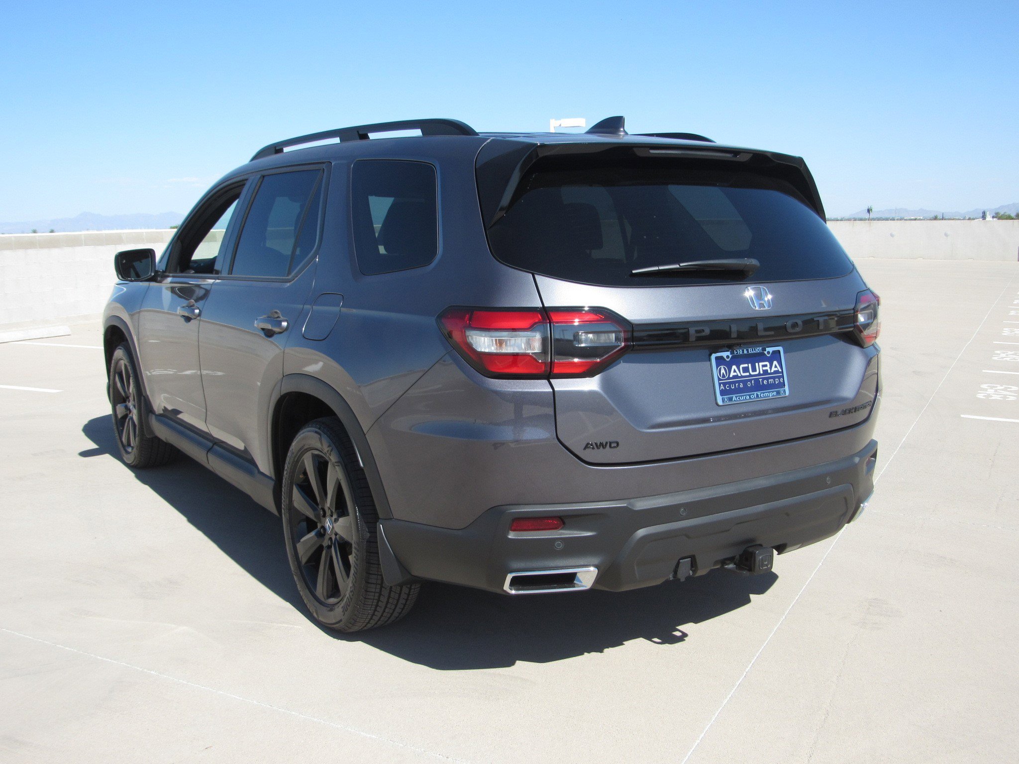 Used 2025 Honda Pilot Black Edition image 6