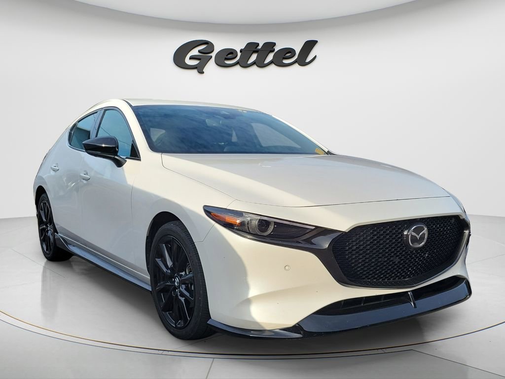 Used 2023 MAZDA MAZDA3 Hatchback w/ Appearance Package AWD/4WD image 4