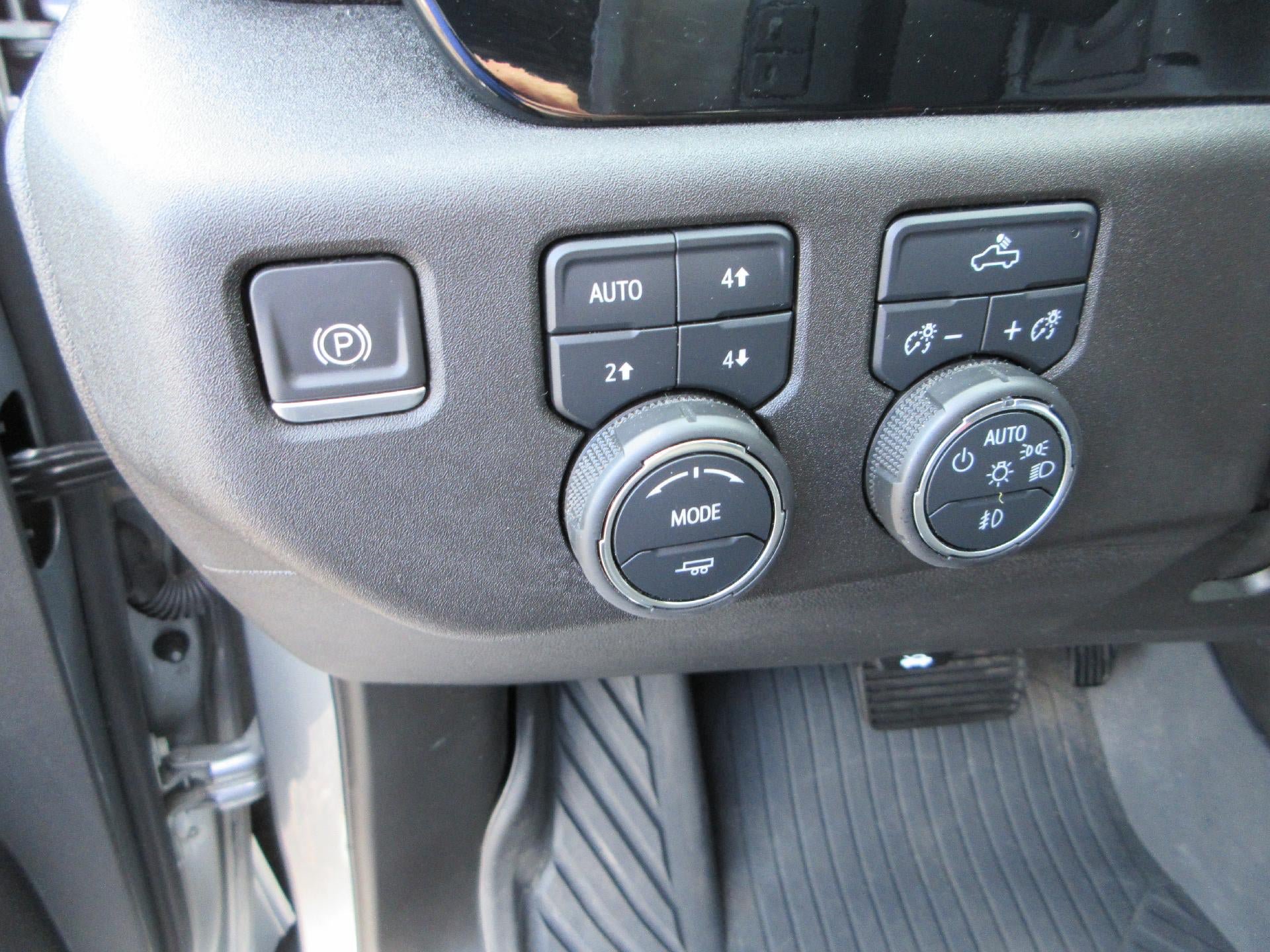 Certified 2023 Chevrolet Silverado 1500 RST w/ Z71 Off-Road Package AWD/4WD image 10