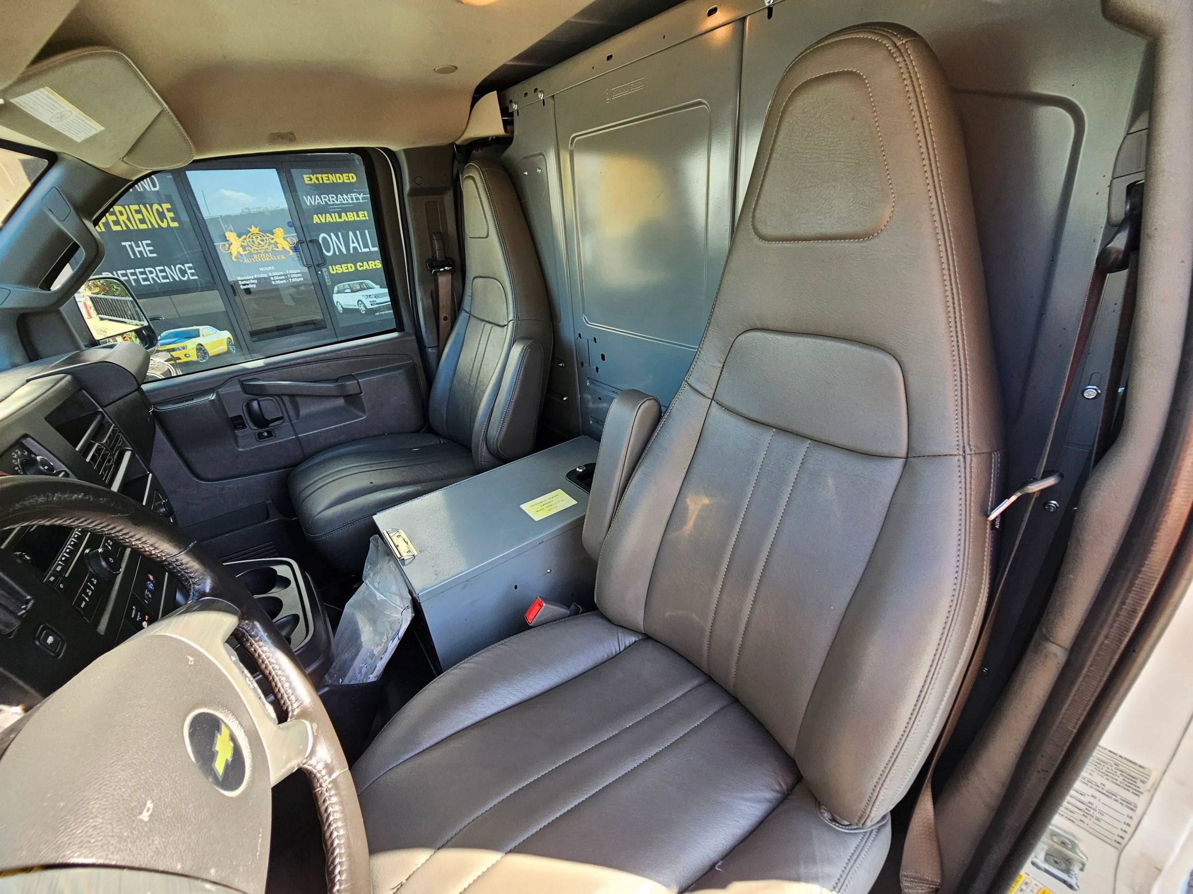 Used 2018 Chevrolet Express 3500 Extended w/ Driver Convenience Package image 15