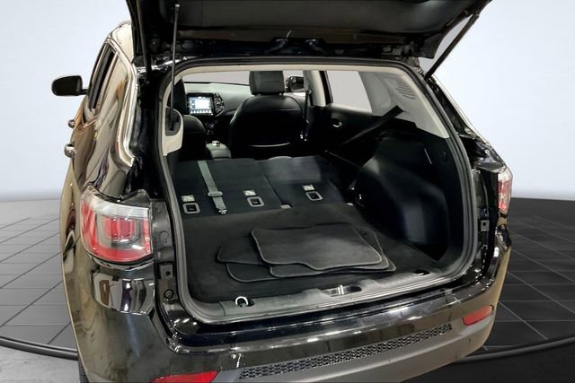 Used 2018 Jeep Compass Limited w/ Navigation Group image 6