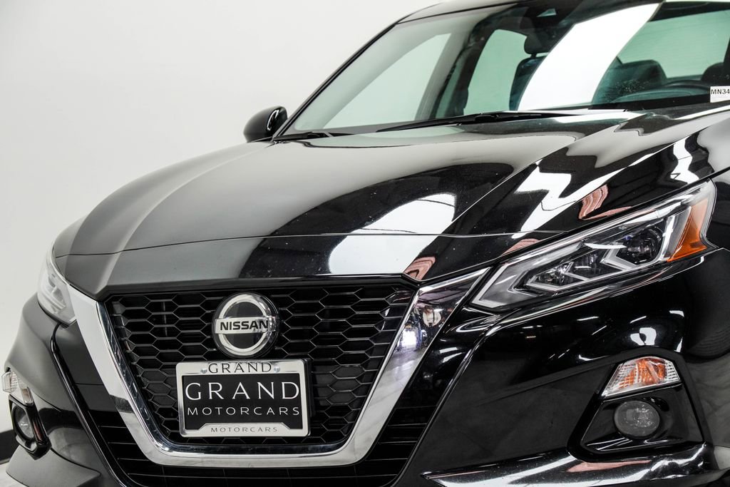 Used 2021 Nissan Altima 2.5 SL FWD image 2