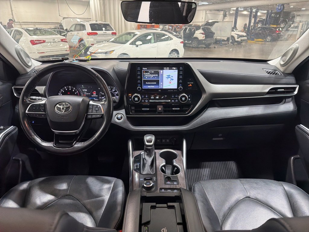 Used 2021 Toyota Highlander Limited image 21
