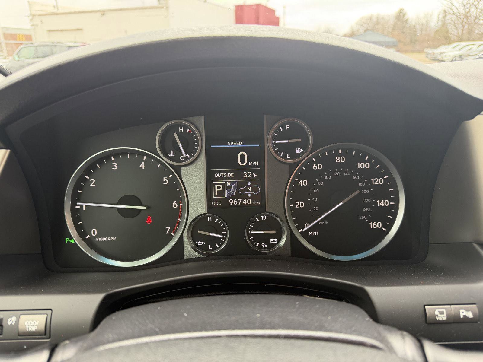 Used 2015 Lexus LX 570 4WD image 17