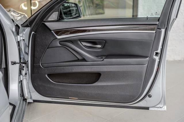 Used 2015 BMW 535i 535i - SILVER ON BLACK - NAV - image 55