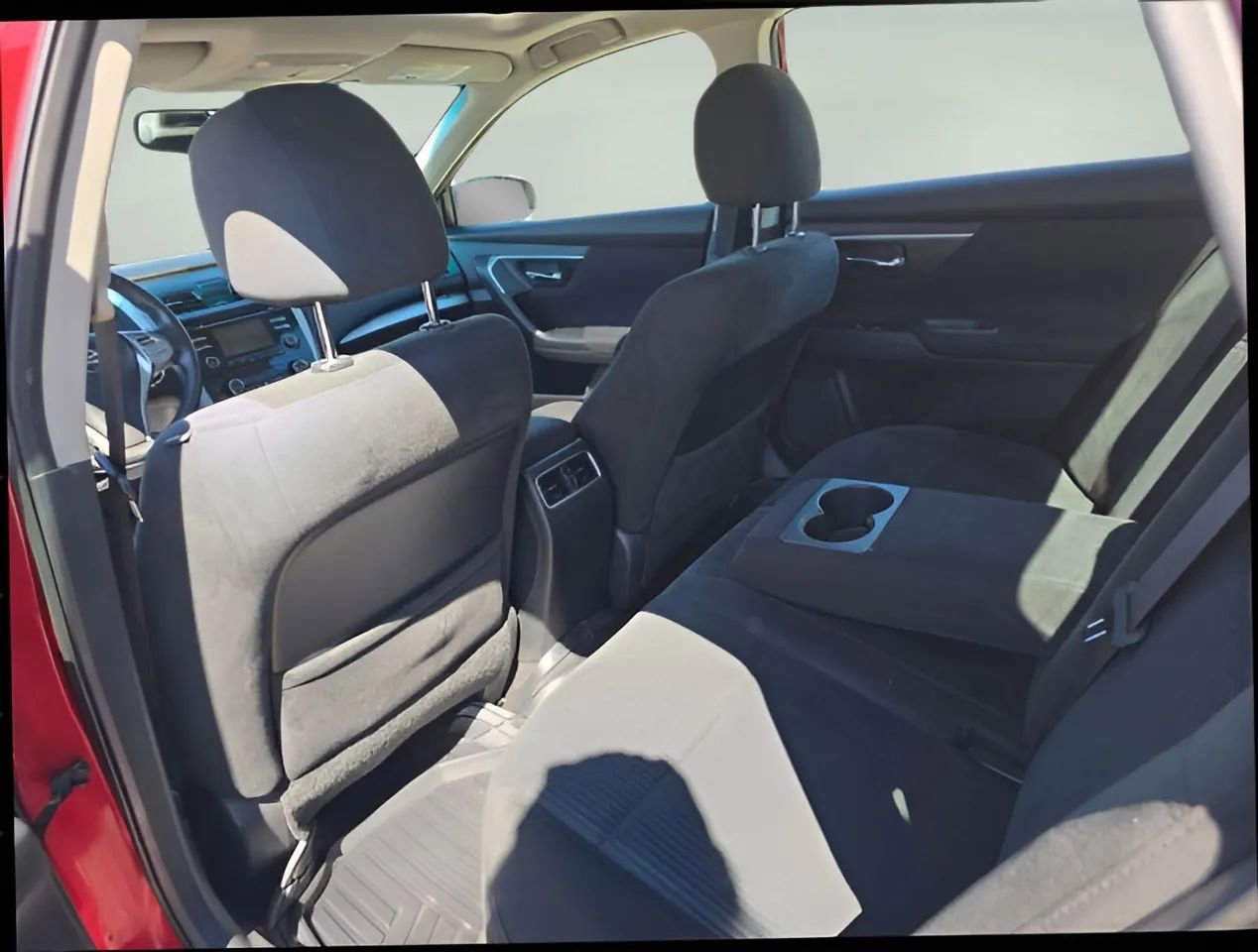 Used 2015 Nissan Altima 2.5 SV w/ Convenience Package FWD image 12