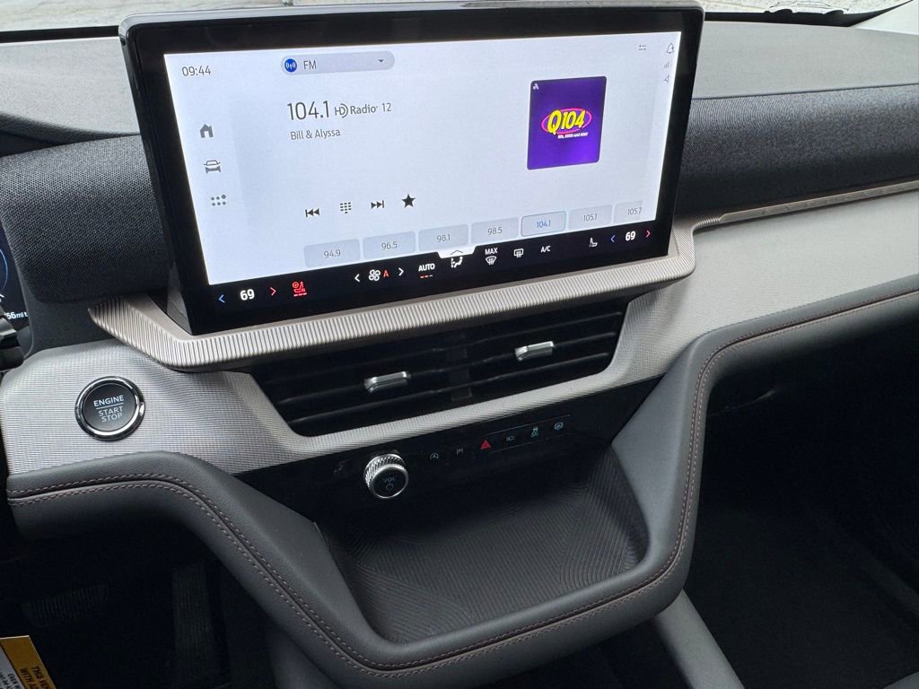 New 2026 Ford Explorer Active w/ Active Comfort Package image 32