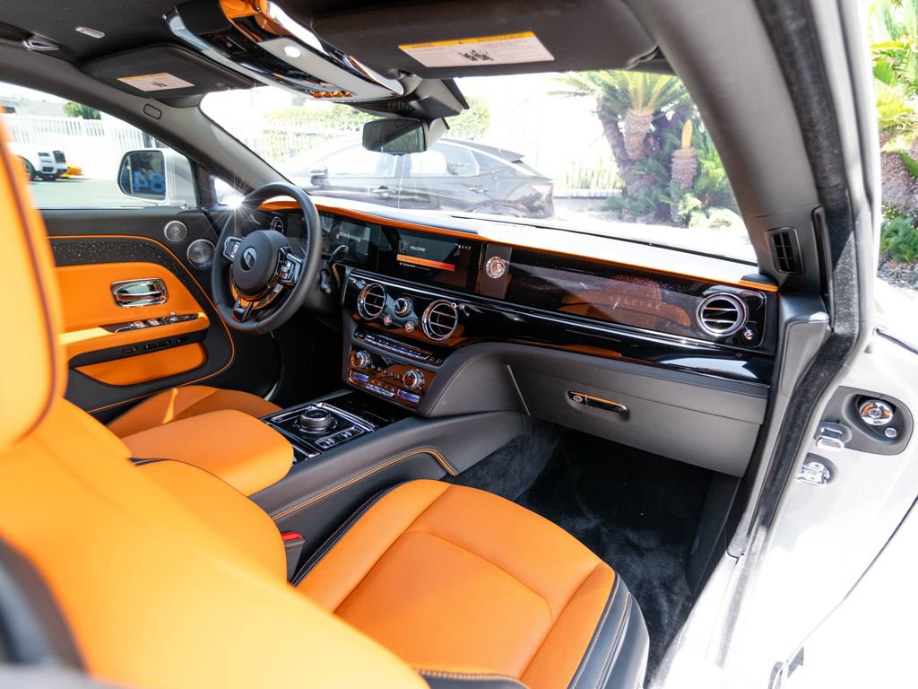Used 2024 Rolls-Royce Spectre w/ Spectre Launch Package AWD/4WD image 18