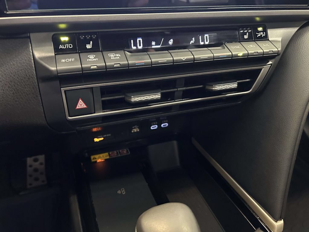 Certified 2025 Toyota Camry XSE FWD image 25
