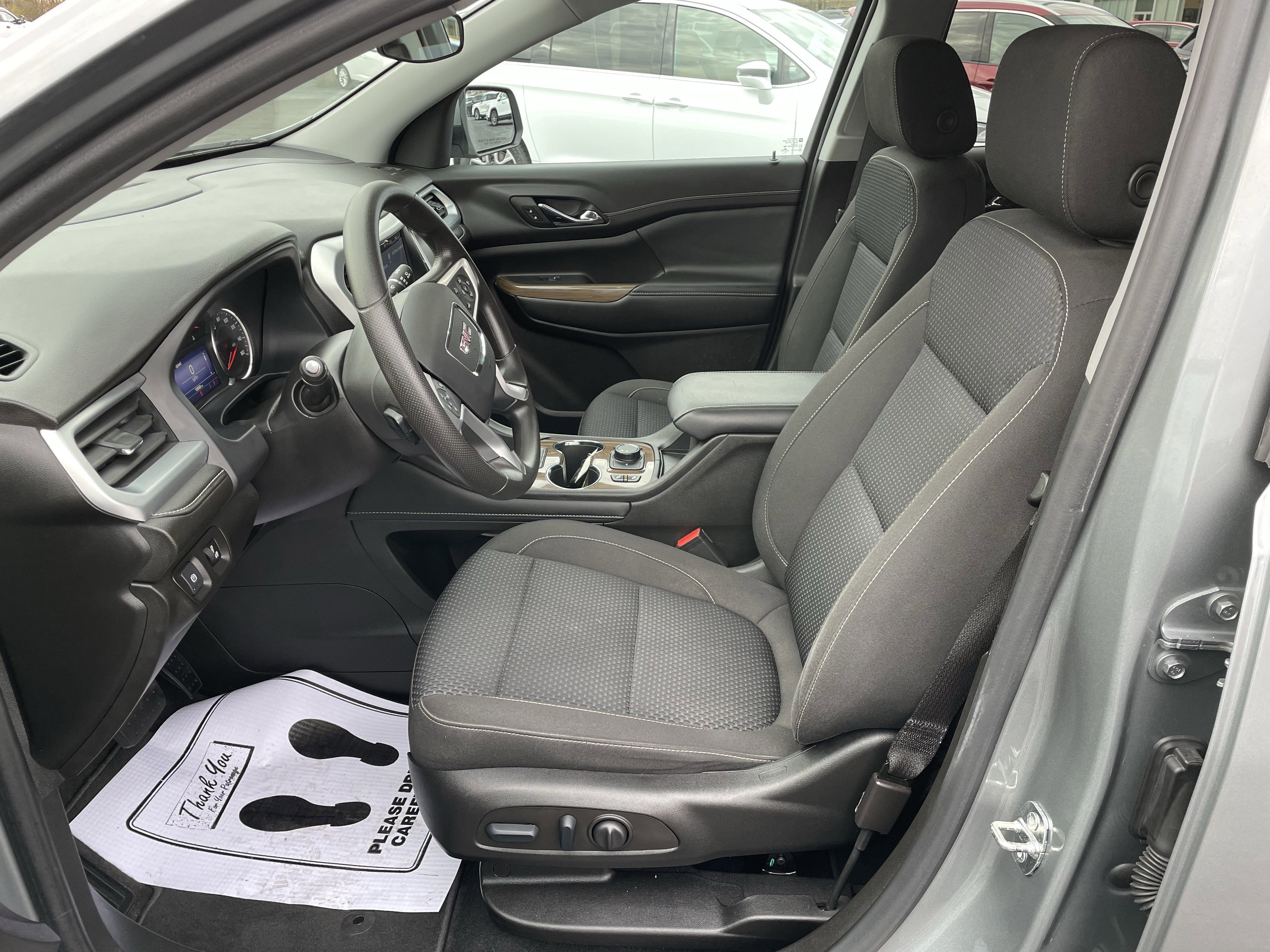 Used 2023 GMC Acadia SLE w/ Driver Convenience Package image 14